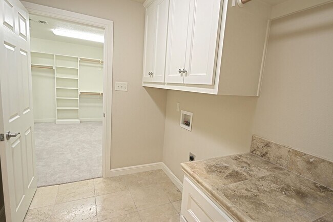 Building Photo - 4821 New Hope Rd