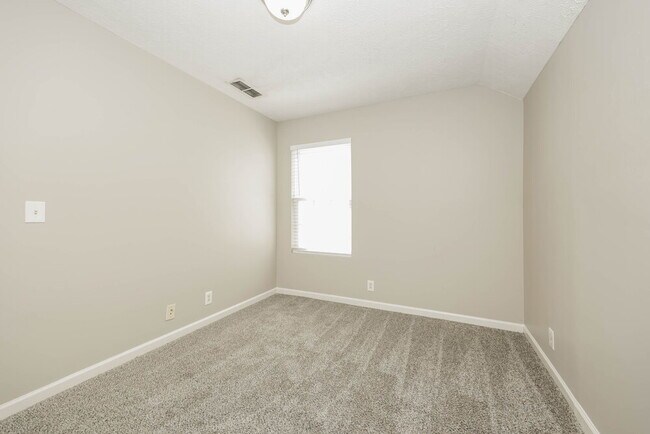 Building Photo - 2726 Apostle Ln