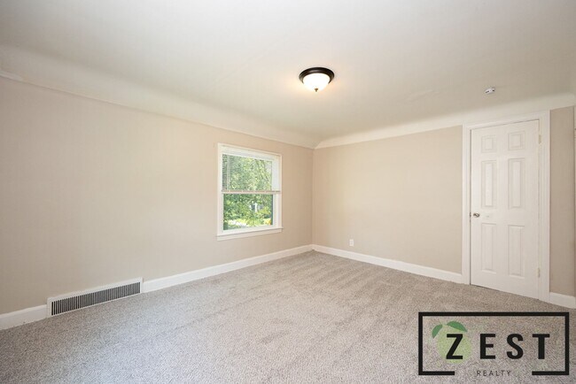Building Photo - BEAUTIFUL 3 BD 1.5 BATH HOME!