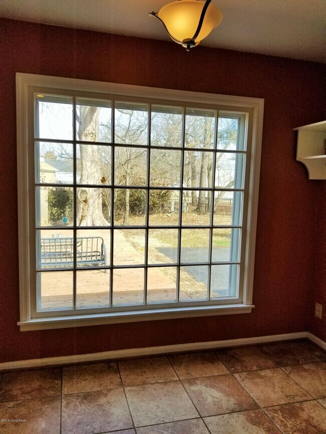 Building Photo - 8203 Camberley Dr