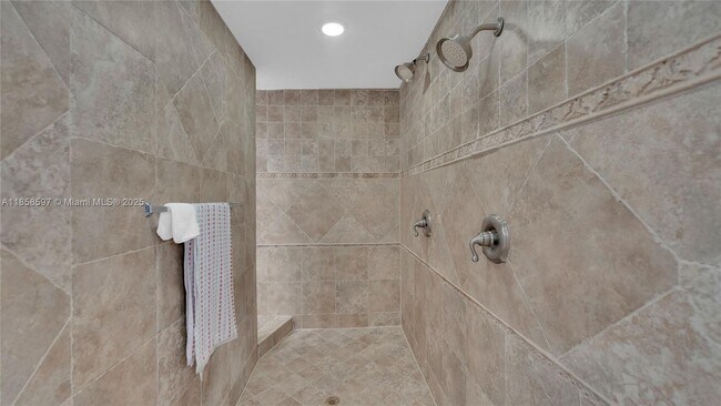 Building Photo - 540 SW 101st Ave