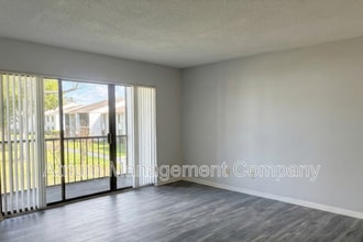 Building Photo - 8203 Sun Spring Cir