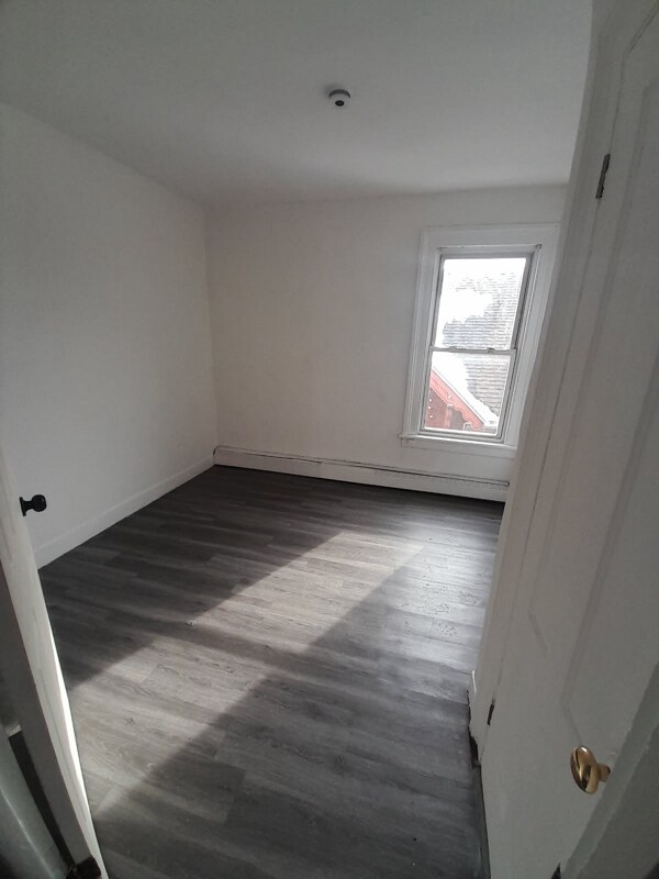 Building Photo - 120 Babcock St