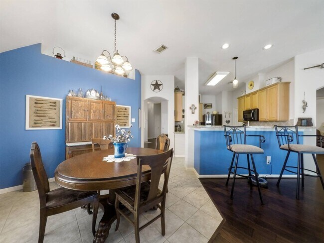 Building Photo - 5718 Indigo Trails Dr