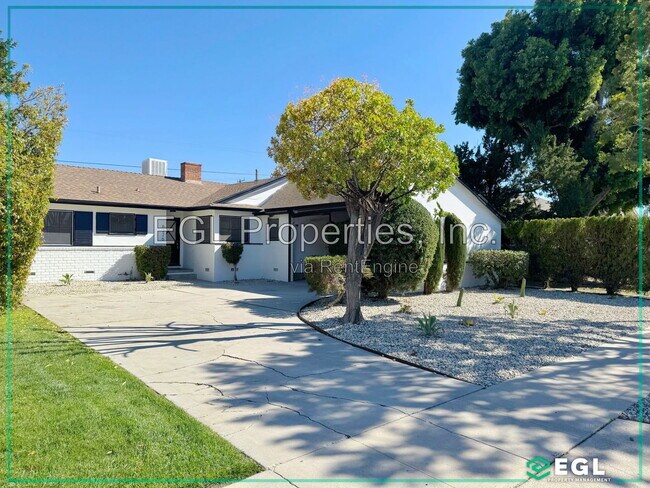 Building Photo - 6226 Aura Ave