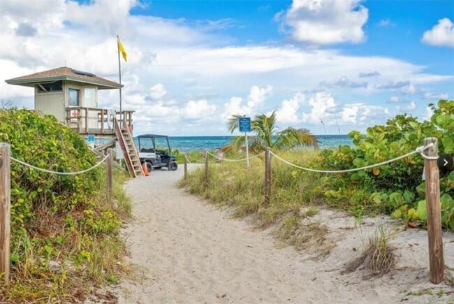 Building Photo - 950 Ponce De Leon Rd