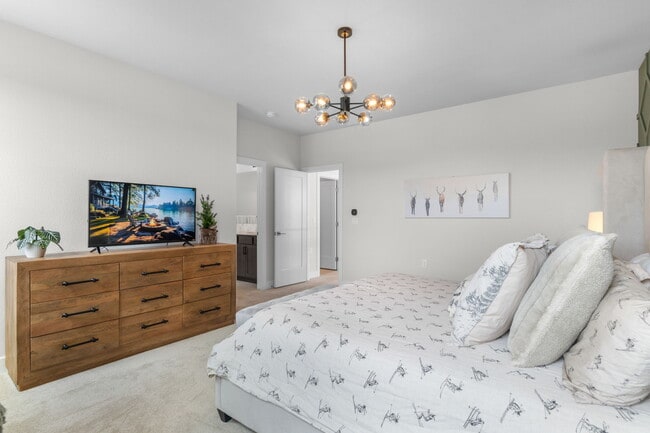 Building Photo - 6625 S Lee St