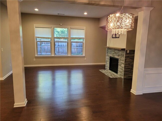 Building Photo - 108 Bradford Dr