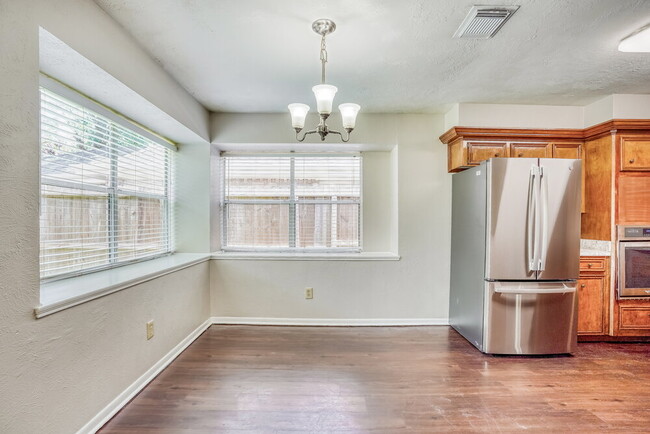 Building Photo - 15022 Mulberry Meadows Dr