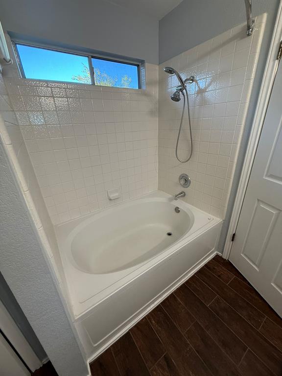 Building Photo - 612 Blair Ave