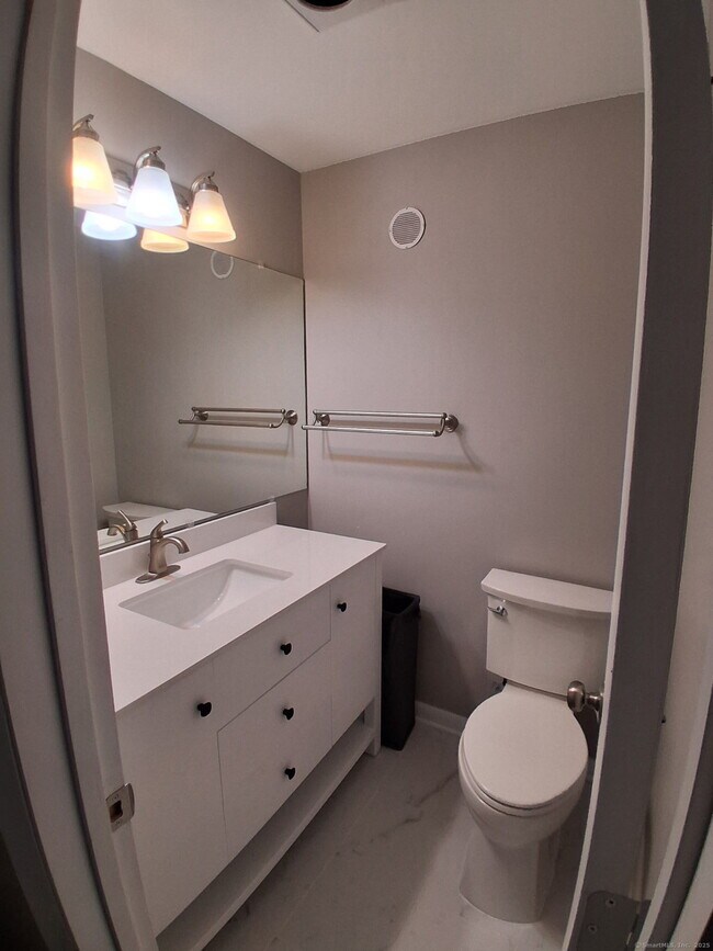 Building Photo - 333 Vincelette St