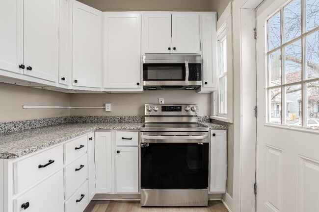 Building Photo - 163 Martin Ave