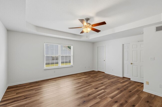 Building Photo - 5000-5002 Carrie Ridge Dr.