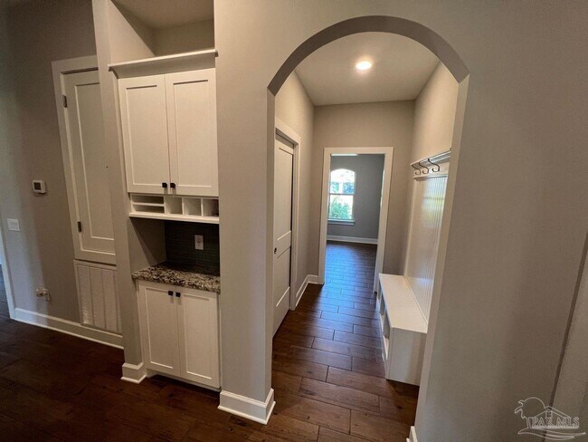 Building Photo - 5148 Sandy Shores Dr