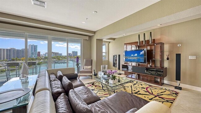 Building Photo - 650 Golden Gate Point