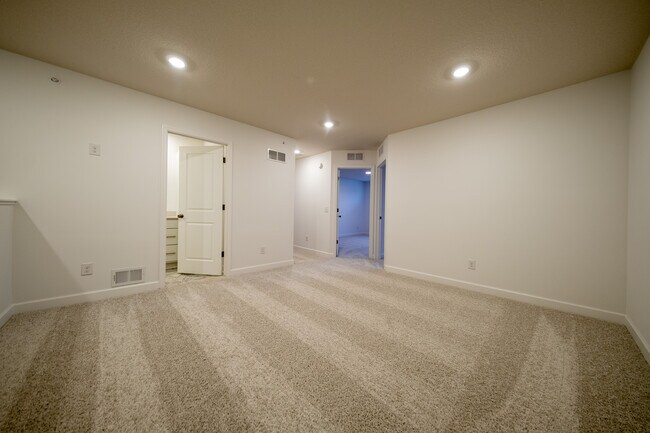 Building Photo - 21715 Denton Ave