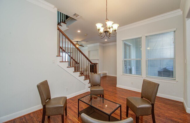 Building Photo - 10205 Brooktree Dr