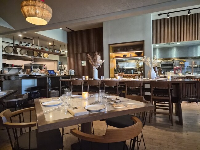 Building Photo - 11645 Montana Ave