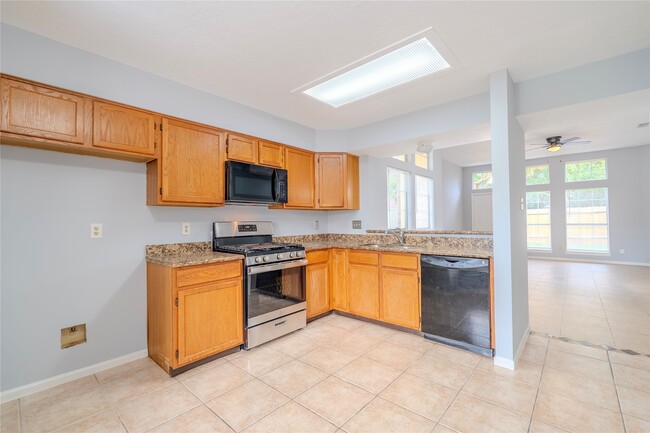 Building Photo - 13710 Sablegarden Ln