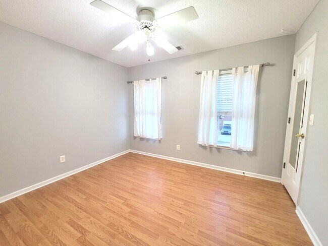 Building Photo - Stunning four bedroom in Charleston National on large lot - Mt. Pleasant