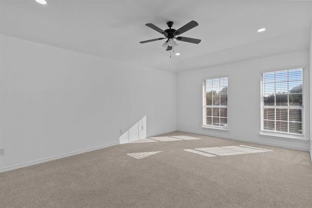 Building Photo - 6814 Silver Lake Dr
