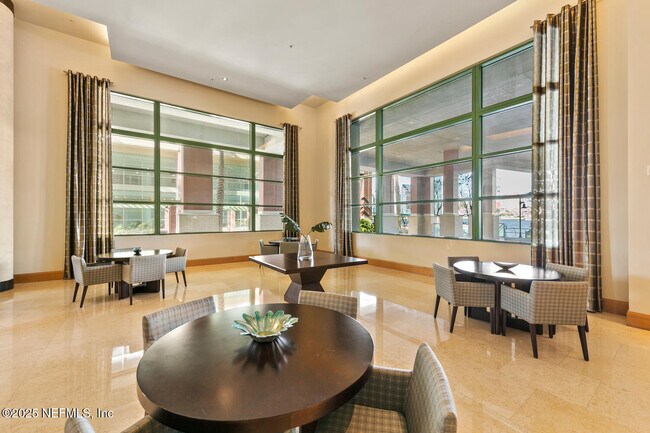Building Photo - 1431 Riverplace Blvd