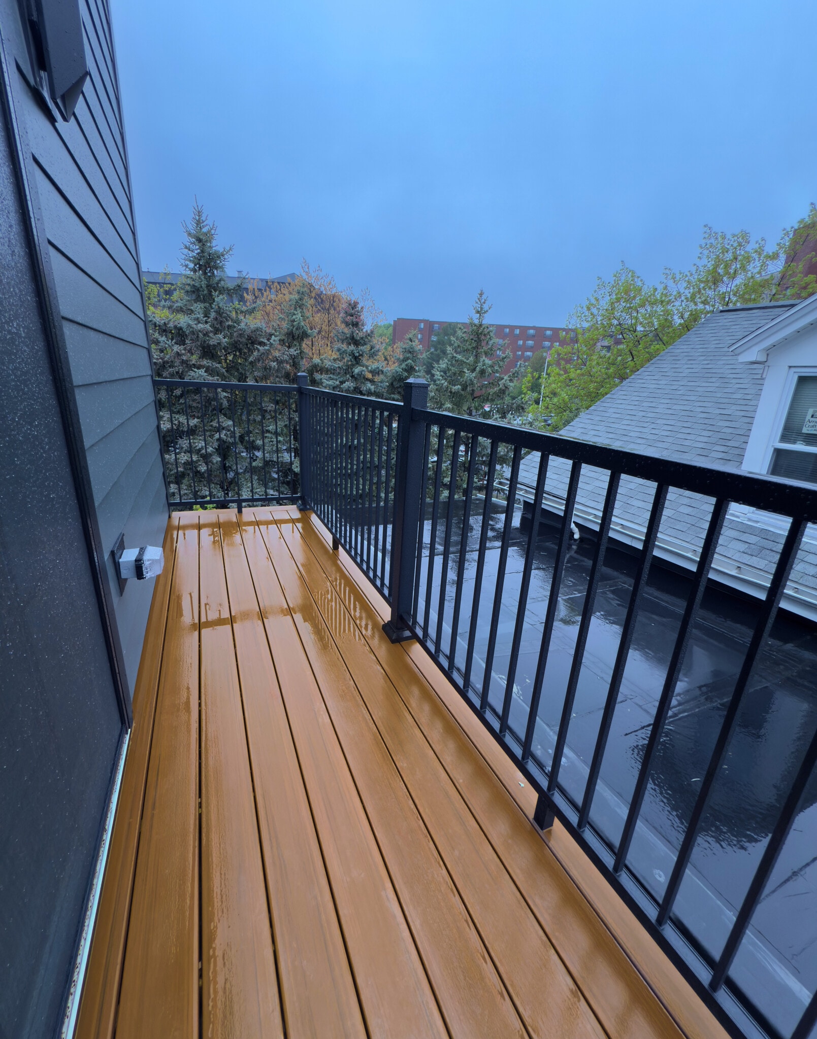 Balcony - 21 High St