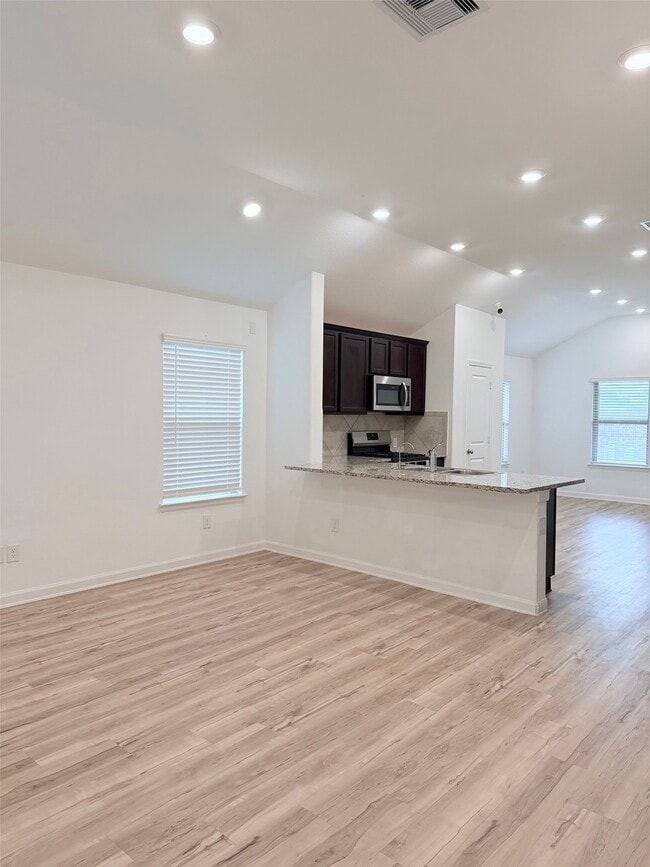 Building Photo - 3335 Paddock Landing St