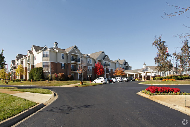 Primary Photo - Meadowbrook Commons