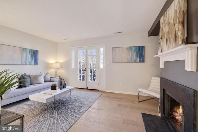 Building Photo - 4940 Bradley Blvd