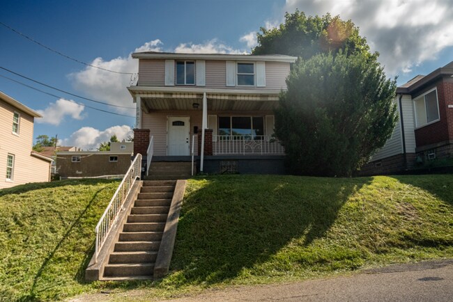 Building Photo - 5407 Halchess St