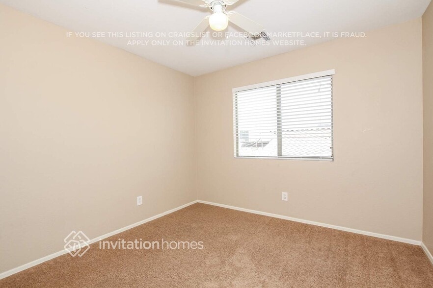 Building Photo - 13032 W Mauna Loa Ln
