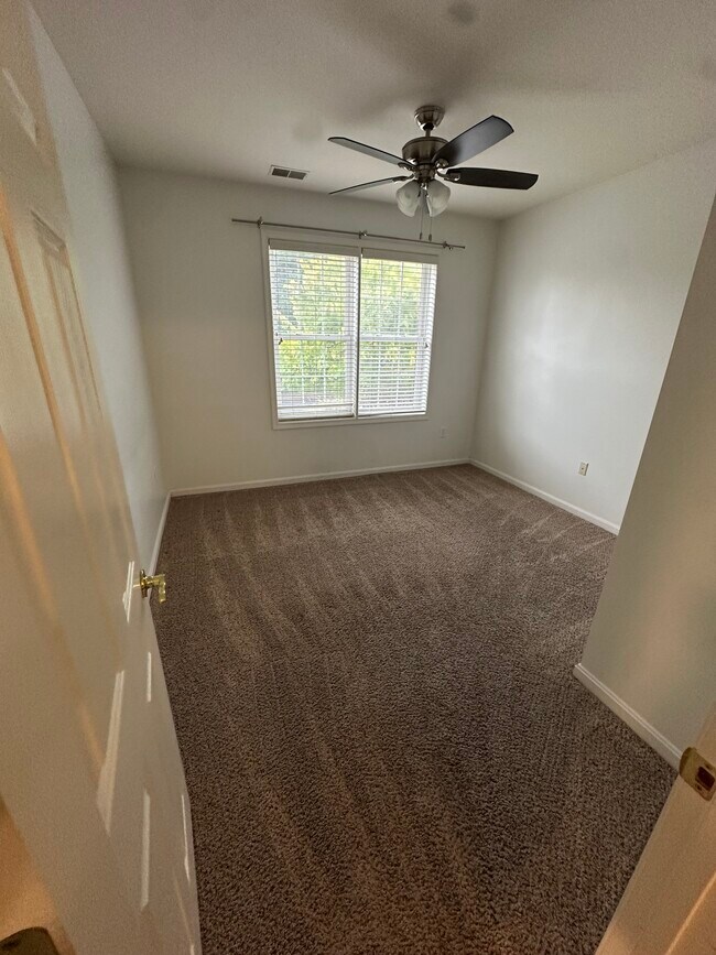 Building Photo - 103 Mummert Cir