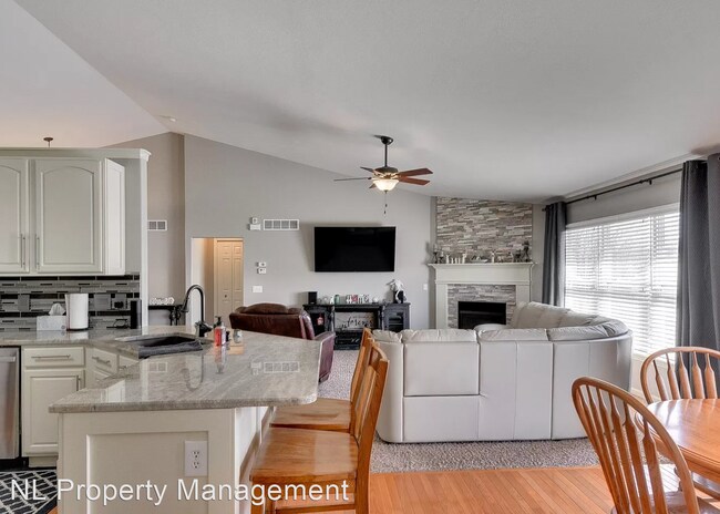 Building Photo - 5 br, 3 bath House - 19617 Poppleton Ave