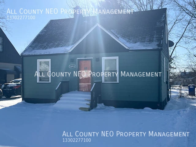 Building Photo - 16918 Lotus Dr