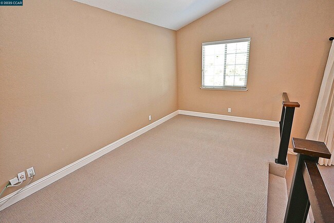 Building Photo - 933 Meadowvale Ct