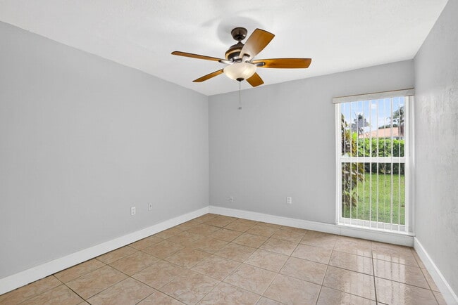 Building Photo - 2403 NW 118th Terrace