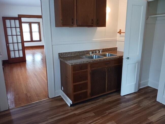 Kitchen sink & pantry - 16 Blanchard Ave