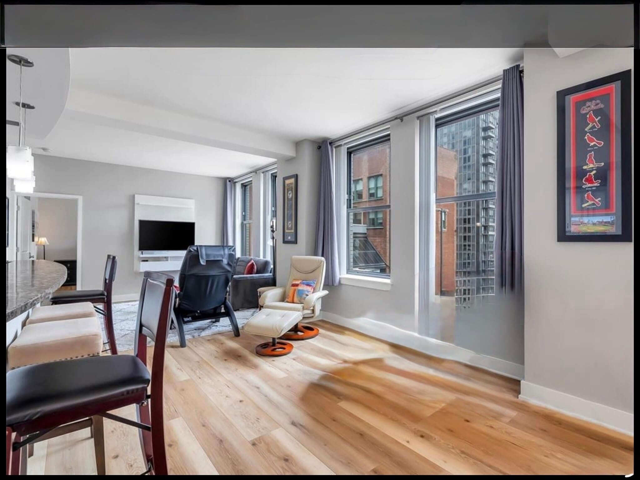 Building Photo - 314 N Broadway