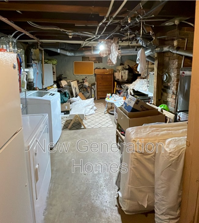 Building Photo - 412 E St Vrain St