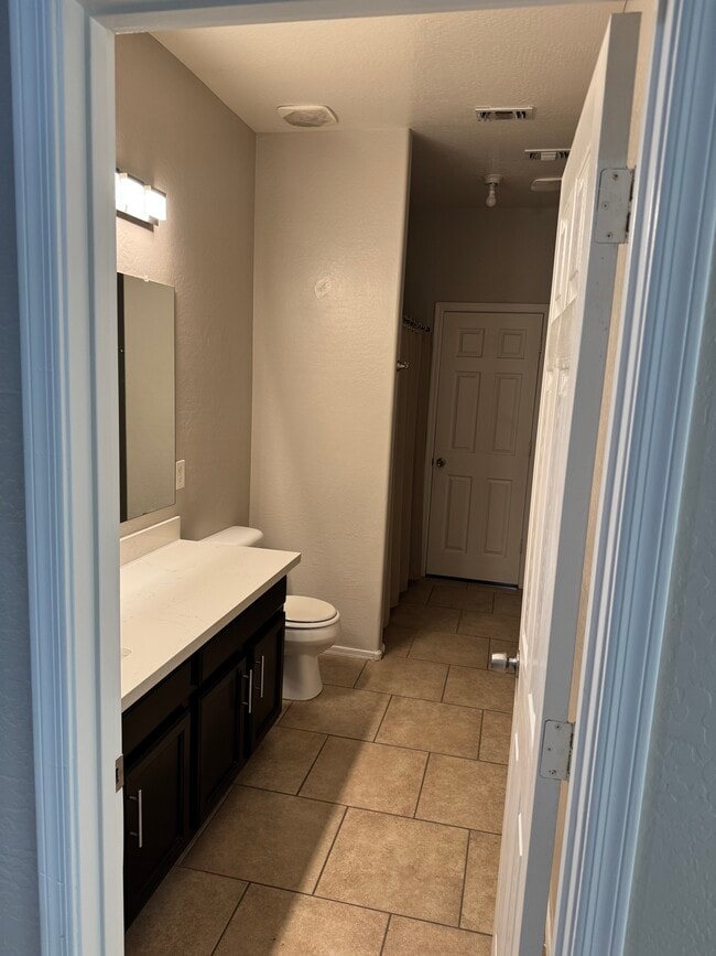 Building Photo - 8712 W Hammond Ln