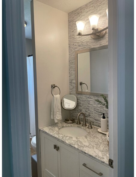 Building Photo - 501 Mohican Dr