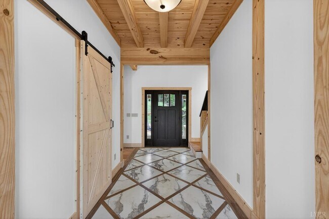 Building Photo - 308 Acres Ct
