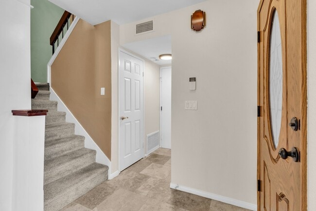 Building Photo - 7097 Beckington Ln