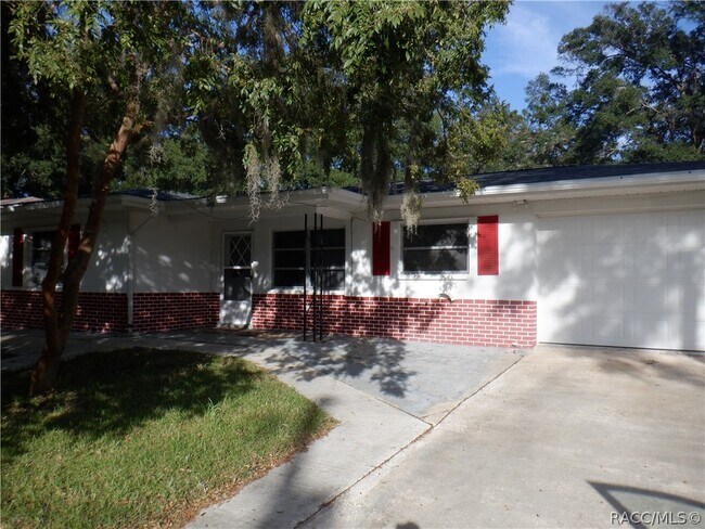 Building Photo - 3415 S Diamond Ave