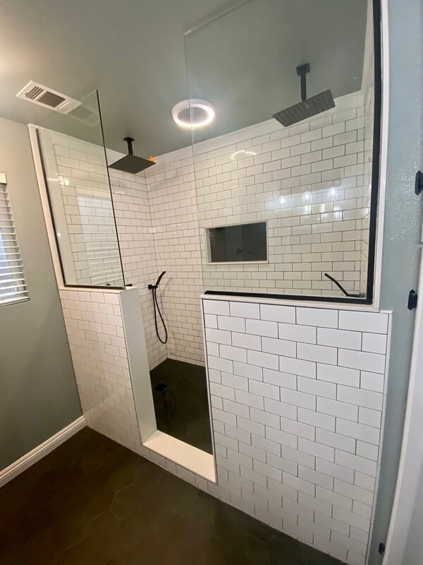 Building Photo - 2087 Saratoga Pl