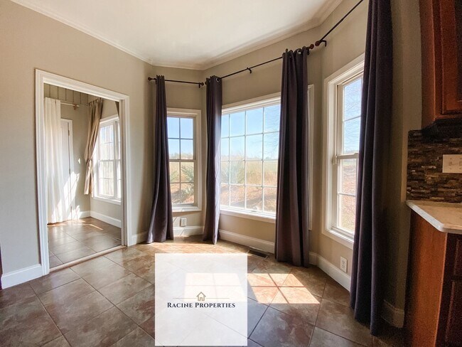 Building Photo - **Your Dream Home Awaits in This Exceptional Cul-de-Sac Retreat**