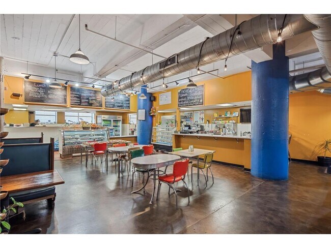 Building Photo - 901 N 3rd St