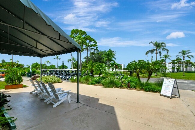 Building Photo - 3810 Via Poinciana