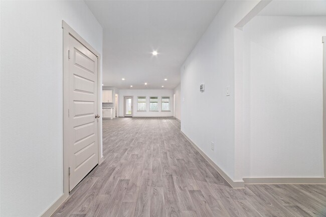 Building Photo - 1722 Windway Ct